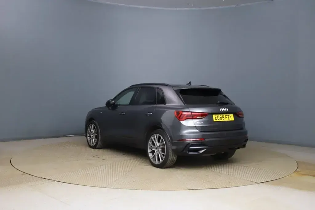 Used Audi Q3 Advanced 150 HP (110 kW) 2019 Grey SUV