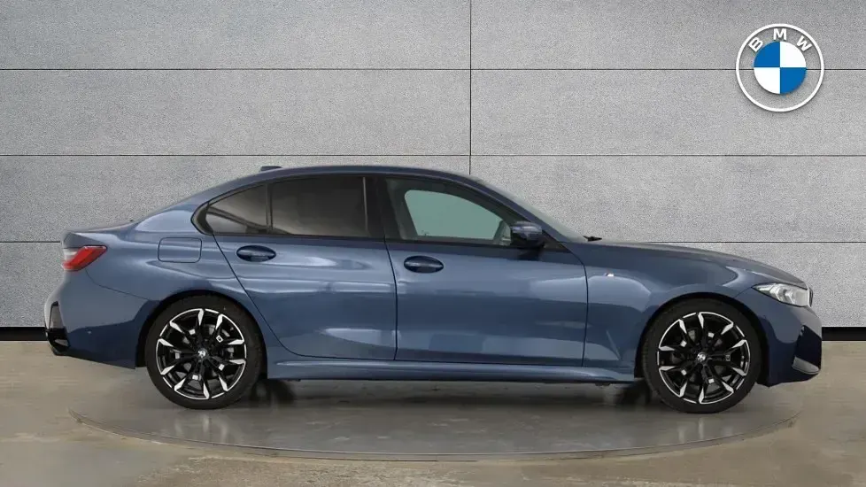 Used BMW 320 M Sport 181 HP (133 kW) 2026 Blue Sedan