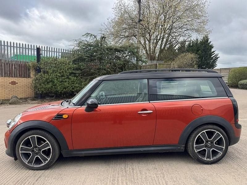 Used Mini Cooper Clubman 122 HP (89 kW) 2013 Orange Estate