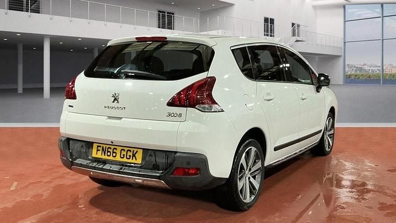 Used Peugeot 3008 Allure 2016 White Hatchback