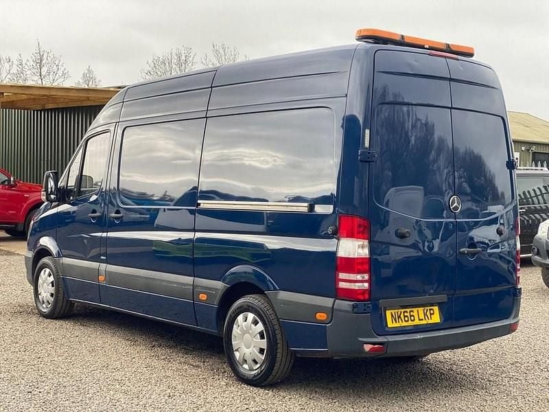 Używany Mercedes Sprinter 2016 Niebieski Van