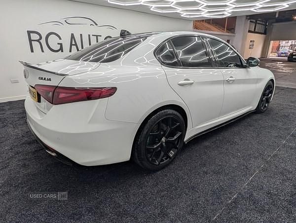 Used Alfa Romeo Giulia 280 HP (205 kW) 2019 White Sedan