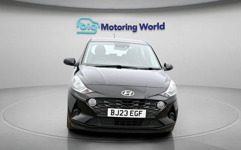 Used Hyundai i10 SE 67 HP (49 kW) 2023 Black Hatchback