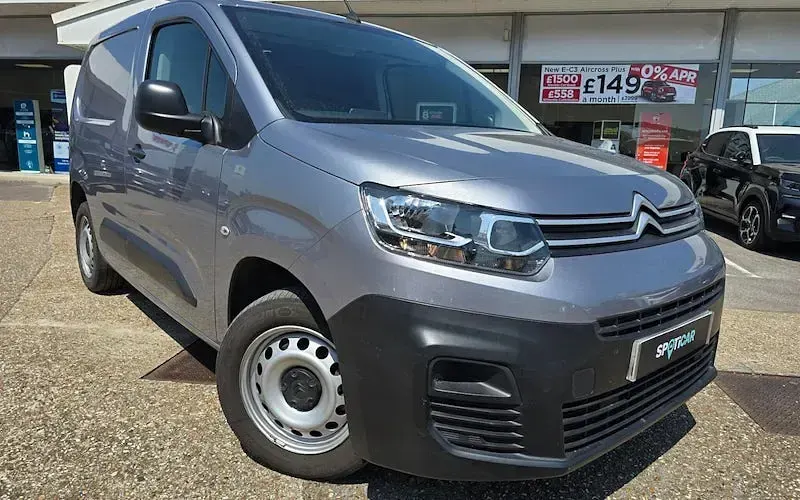Used Citroën Berlingo 102 HP (75 kW) 2023 MPV