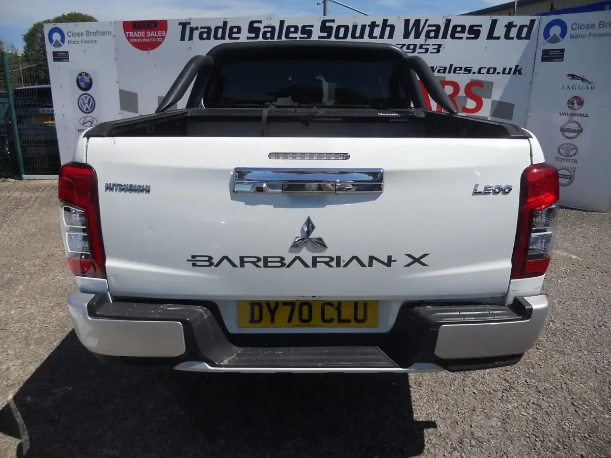 Used Mitsubishi L200 150 HP (110 kW) 2020 White Pickup