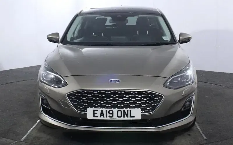 Usado Ford Focus Vignale 150 HP (110 kW) 2019 Prateado Citadino