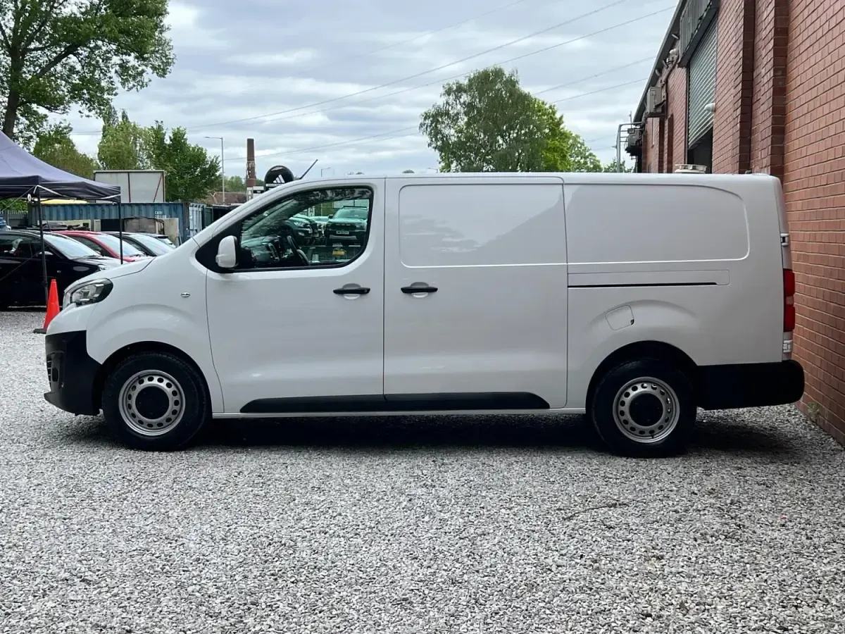 Używany Peugeot Expert Premium 2023 Biały Van