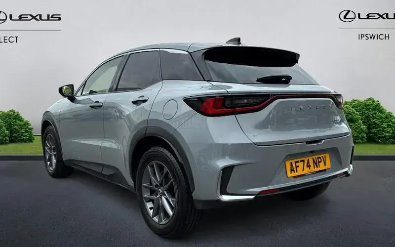 Usado Lexus LBX 136 CV (100 kW) 2026 SUV