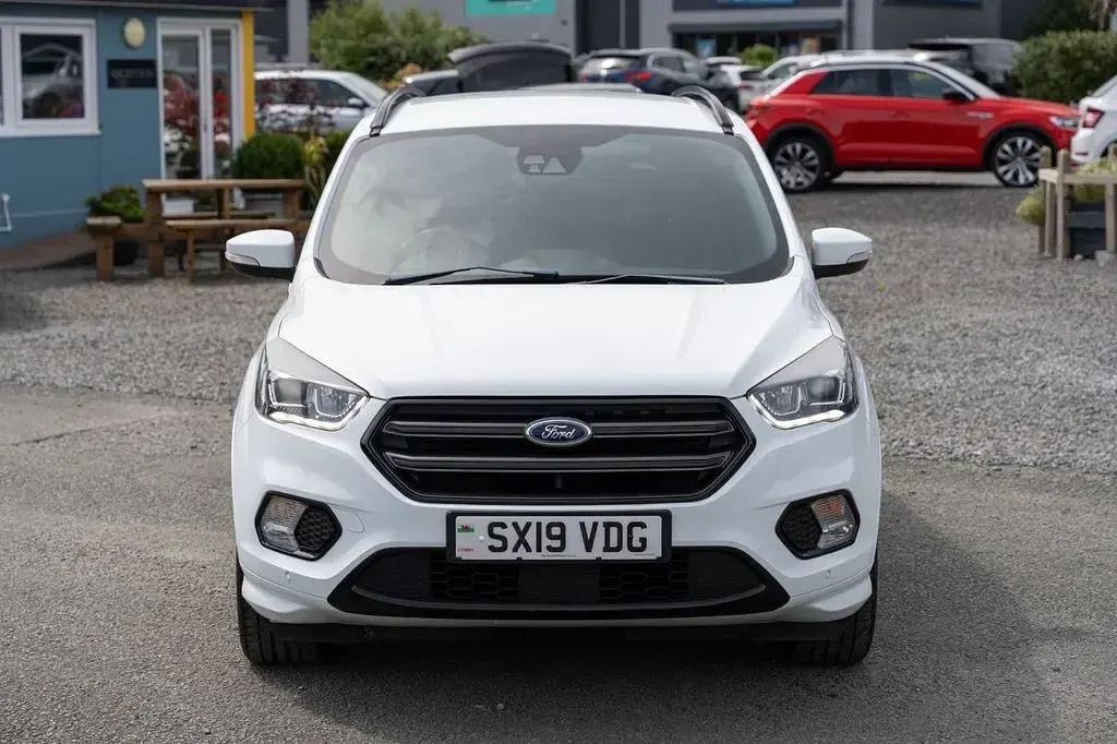 Used Ford Kuga ST-Line 150 HP (110 kW) 2019 White SUV