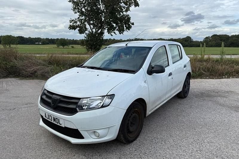 White Used 2014 Dacia Sandero Ambiance Hatchback | £999 (Fair price) - Image 1/1