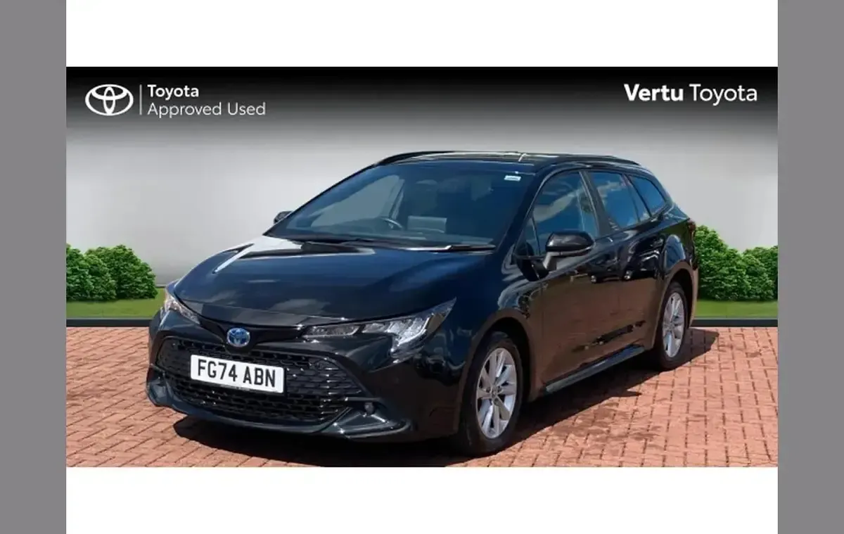 Used Toyota Corolla 138 HP (101 kW) 2024 Black Estate