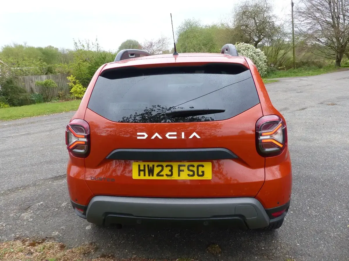 Used Dacia Duster Journey 90 HP (66 kW) 2023 Orange SUV