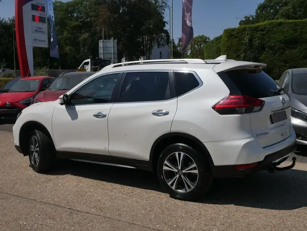 Used Nissan X-Trail N-Connecta 150 HP (110 kW) 2019 White SUV