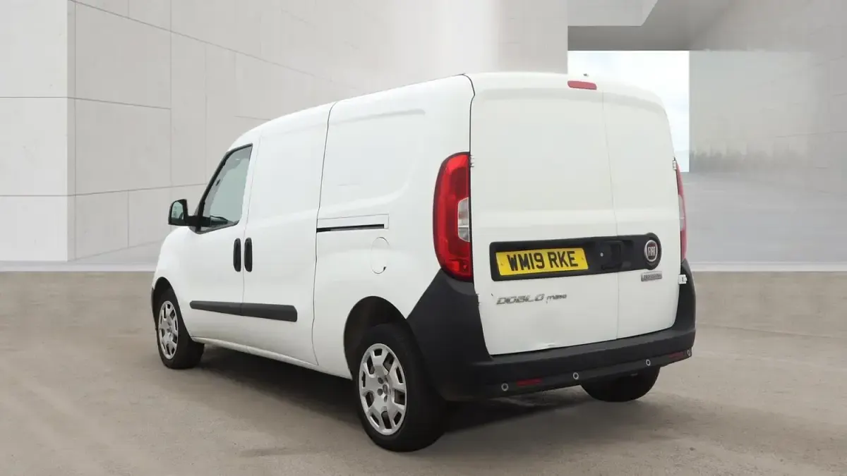 Used Fiat Doblò 95 HP (69 kW) 2019 White MPV