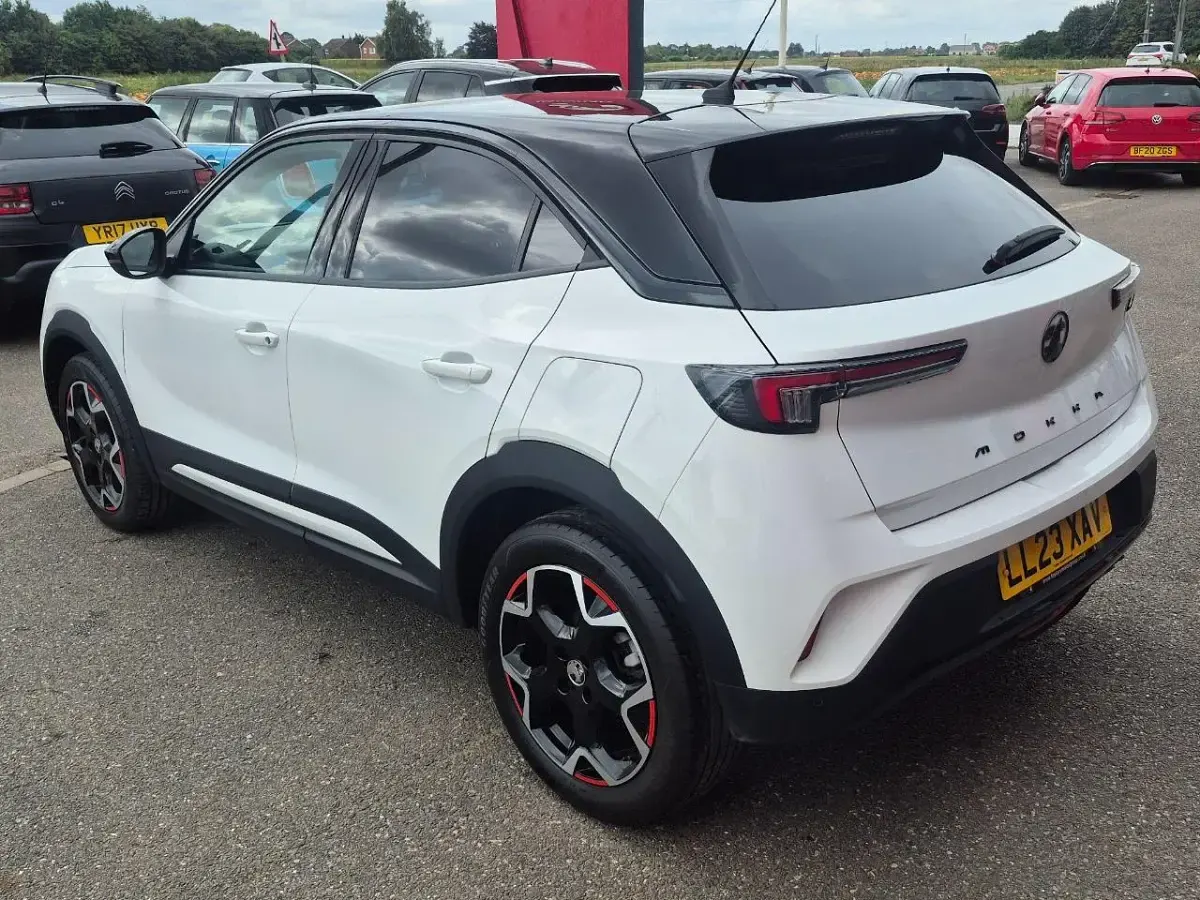 Used Vauxhall Mokka S 128 HP (94 kW) 2023 White SUV