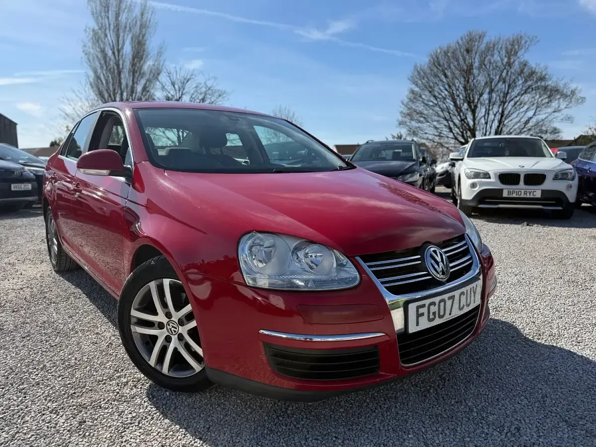 Used VW Jetta SE 105 HP (77 kW) 2007 Red Sedan