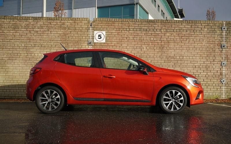 Used Renault Clio V Evolution 145 HP (106 kW) 2023 Hatchback