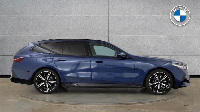 Used BMW 520 M Sport 205 HP (150 kW) 2025 Blue Estate