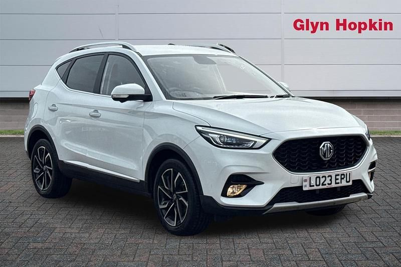 Usado MG ZS Exclusive 111 HP (81 kW) 2023 Branco SUV
