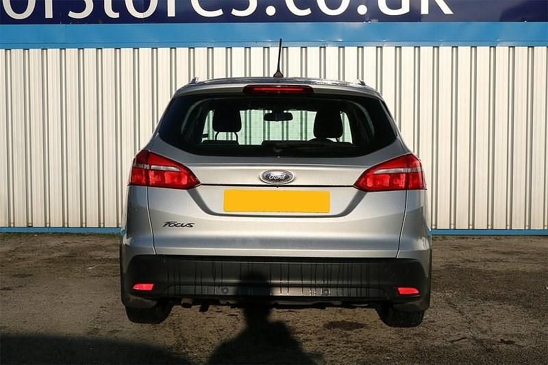 Used Ford Focus Style 105 HP (77 kW) 2018 Silver Estate