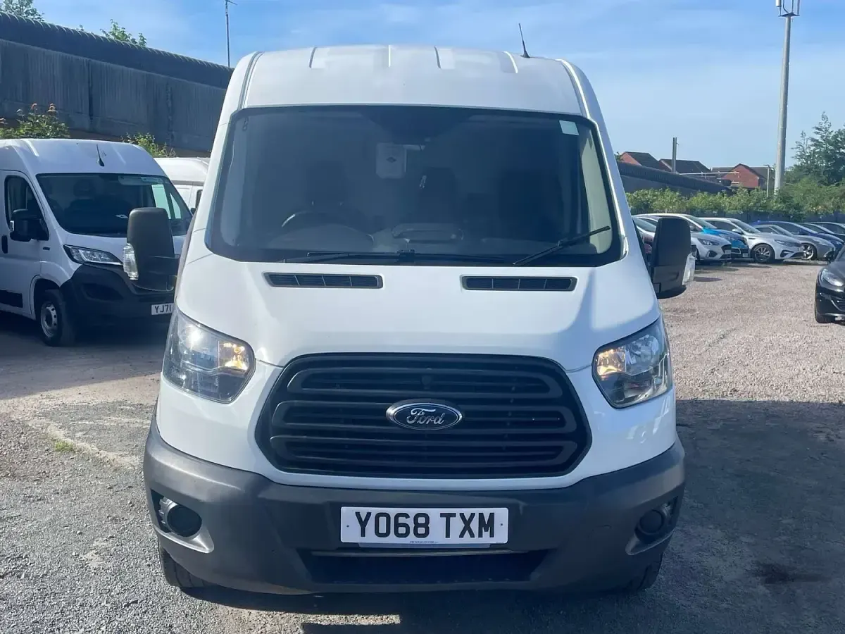 Used Ford Transit 105 HP (77 kW) 2019 White Van