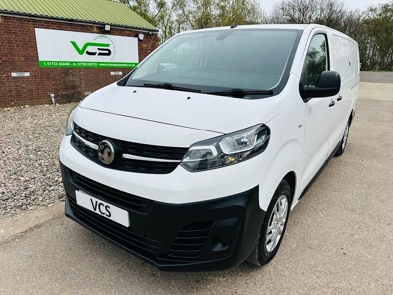 Used Vauxhall Vivaro 100 HP (73 kW) 2020 White MPV