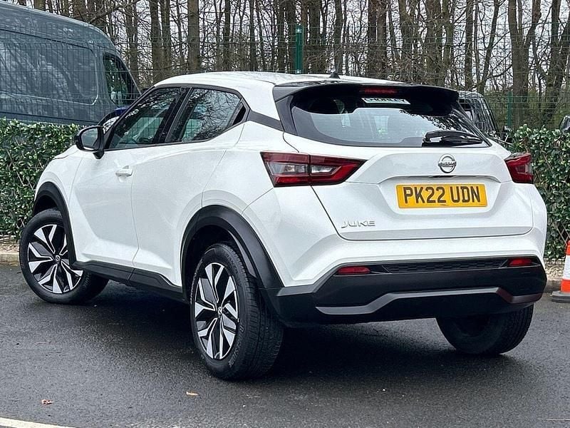 Used Nissan Juke Acenta 114 HP (83 kW) 2022 White SUV