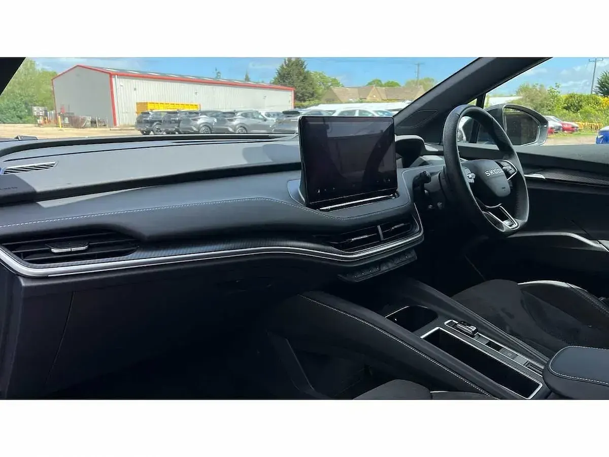 Used Skoda Enyaq iV SportLine 210 kW (286 HP) 2025 Blue SUV