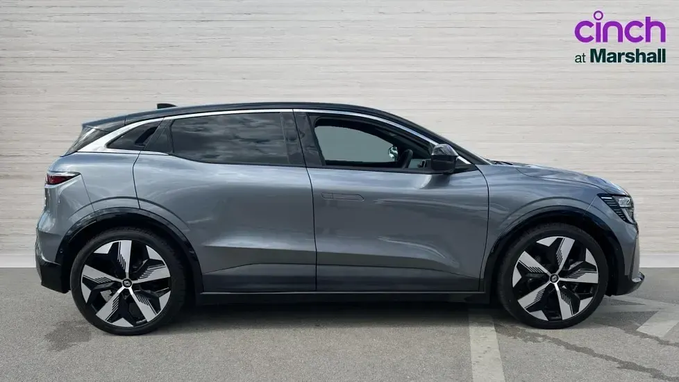 Used Renault Mégane Komfort 159 kW (217 HP) 2024 Grey/black