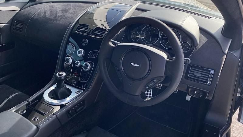 Used Aston Martin Vantage 565 HP (415 kW) 2016 Silver Coupe