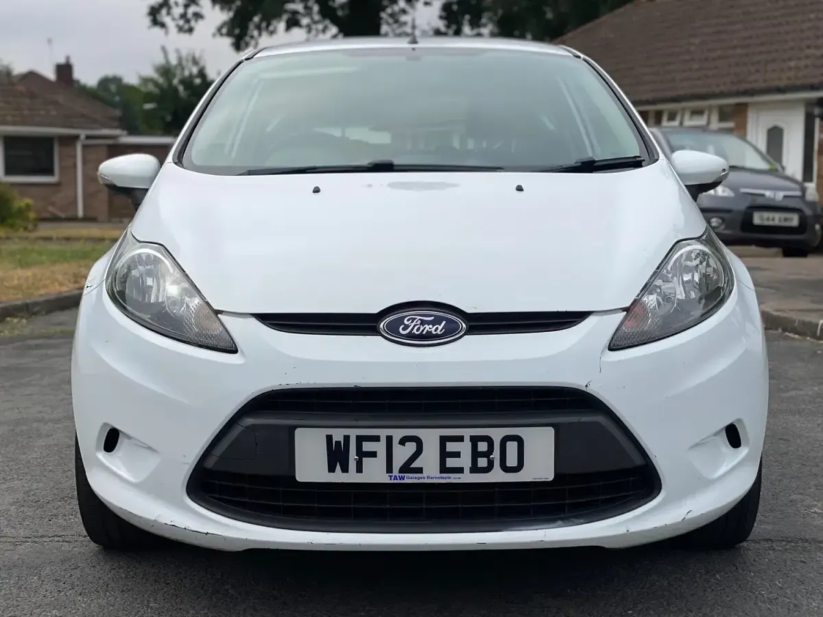 Used Ford Fiesta Style 82 HP (60 kW) 2012 White Hatchback