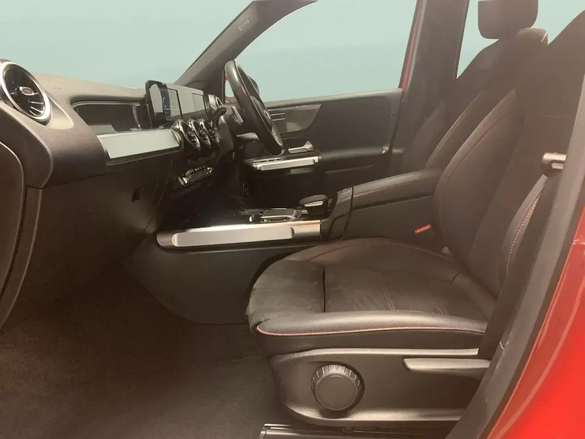 Used Mercedes GLB200 AMG line 163 HP (119 kW) 2021 Red SUV
