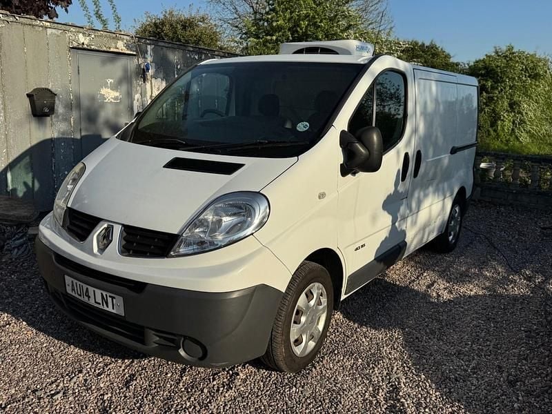 Used Renault Trafic 115 HP (84 kW) 2014 White MPV