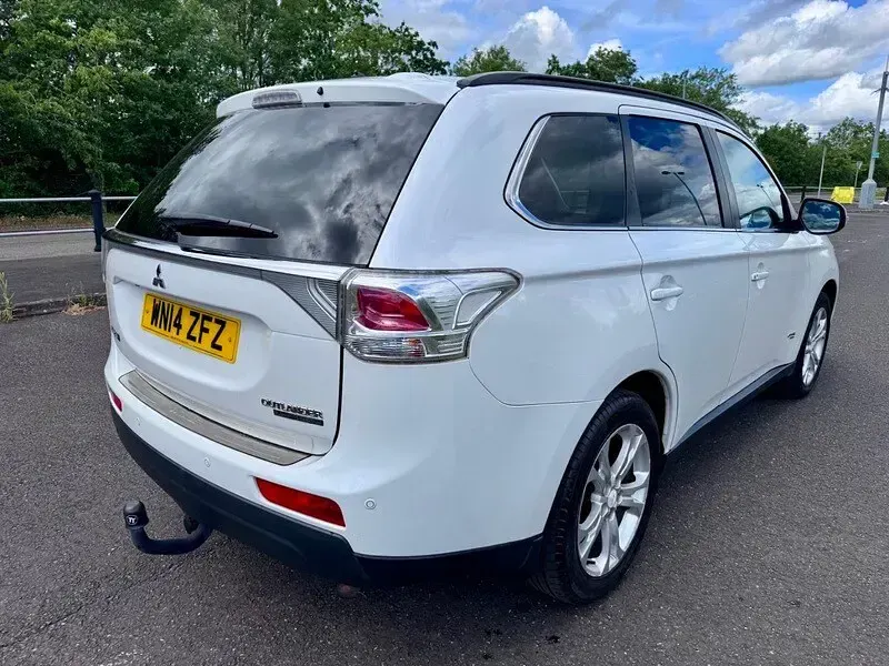 Used Mitsubishi Outlander 2014 White SUV