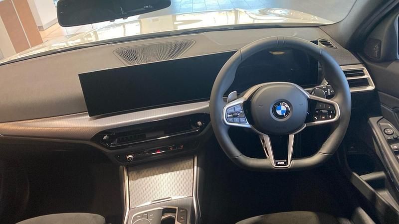 Begagnad BMW 320 M Sport 181 HK (133 kW) 2025 Vit Kombi