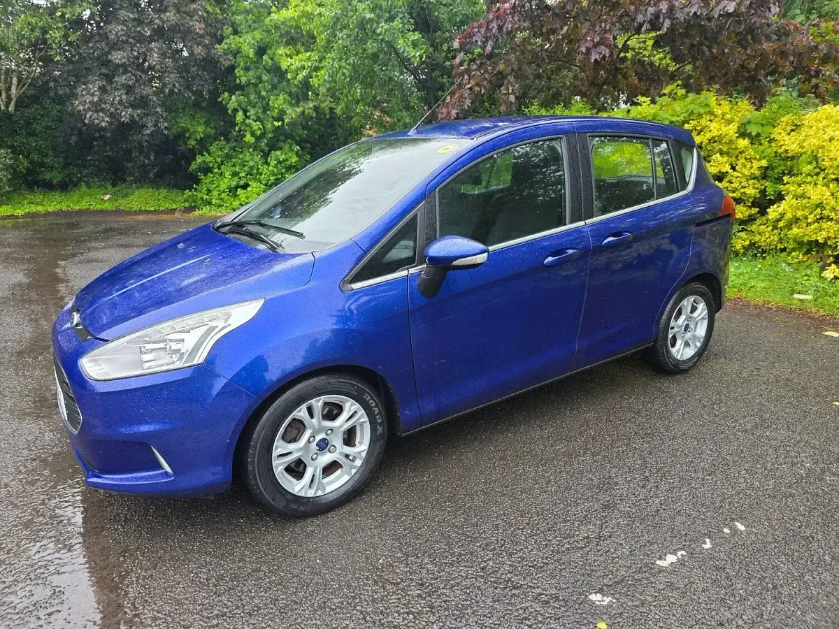 Used Ford B-MAX Zetec 125 HP (91 kW) 2016 Blue MPV