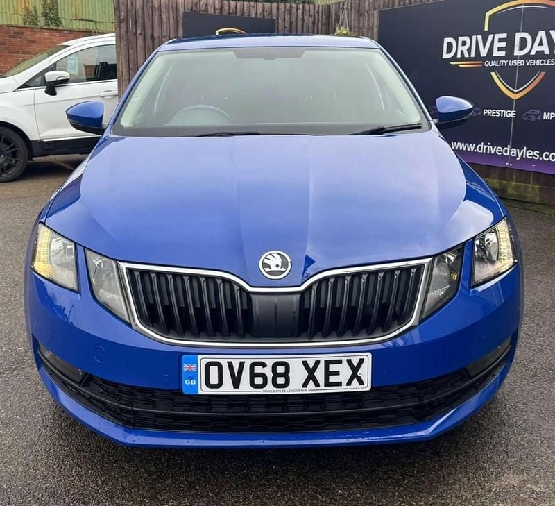 Used Skoda Octavia SE Technology 115 HP (84 kW) 2018 Blue Hatchback