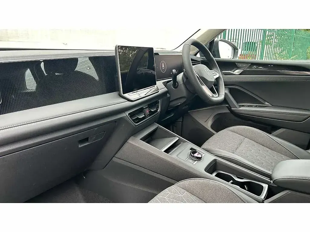 New VW Tiguan Life 130 HP (95 kW) 2026 Dolphin grey metallic SUV