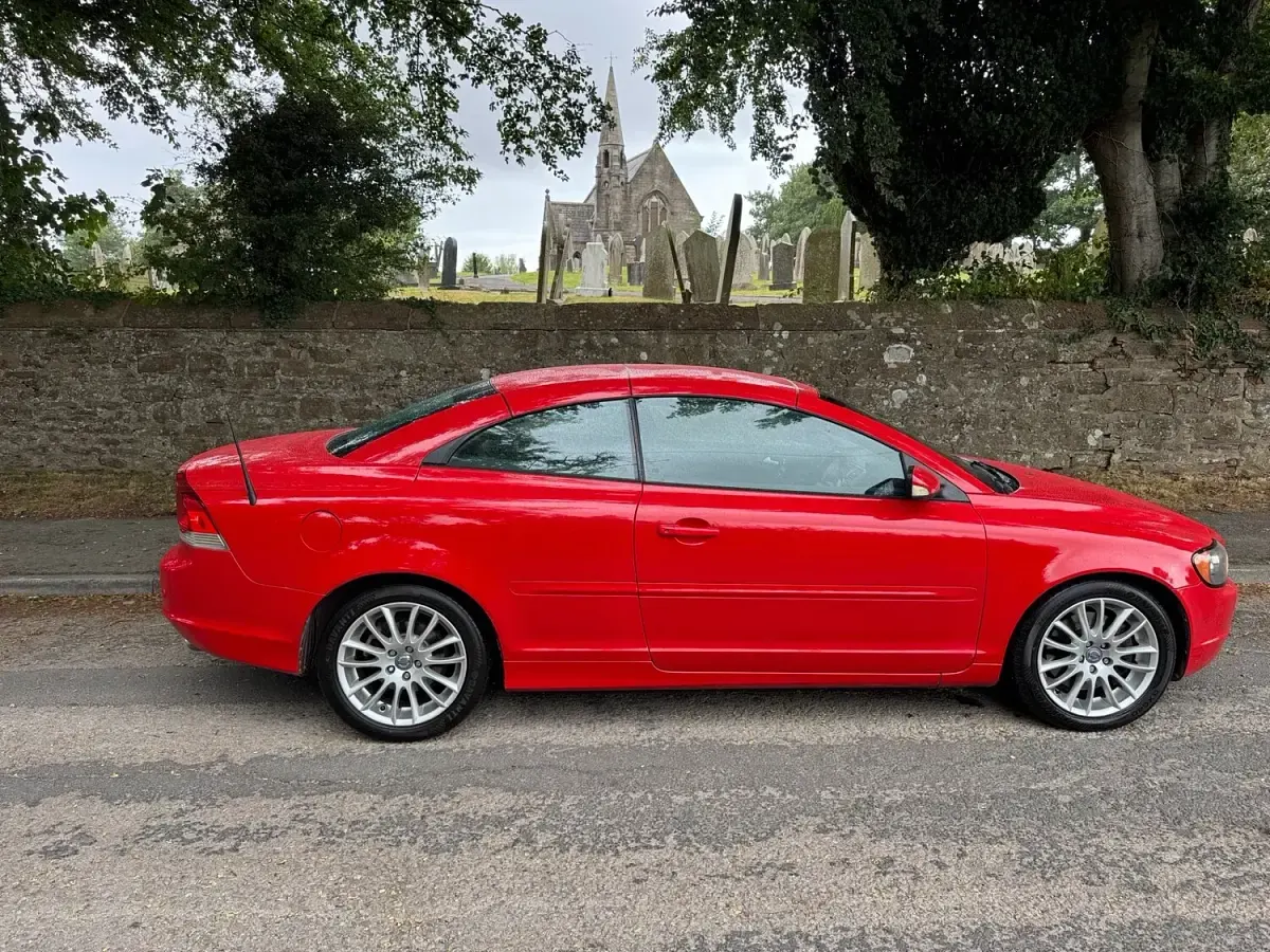 Used Volvo C70 SE 2007 Red Cabriolet
