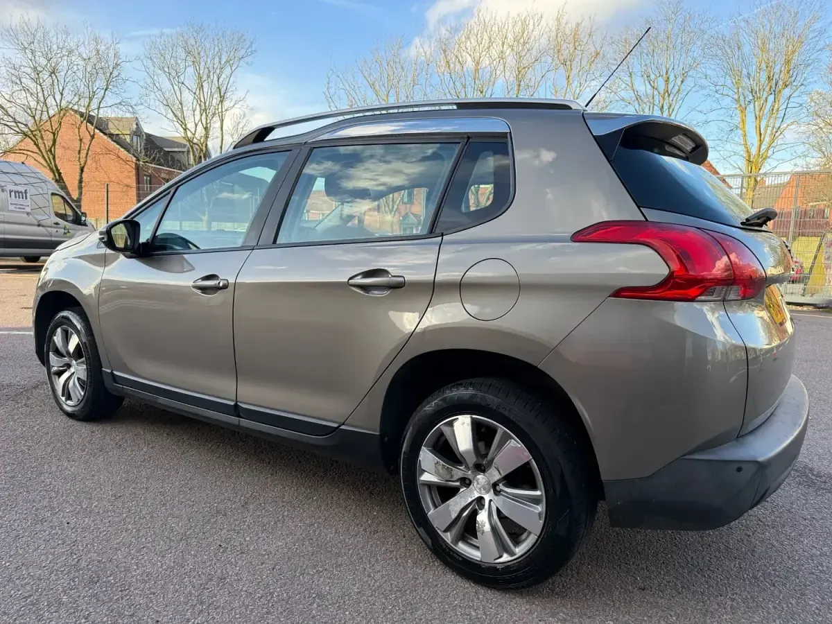 Second-hand Peugeot 2008 Active 68 CP (50 kW) 2013 Gri SUV