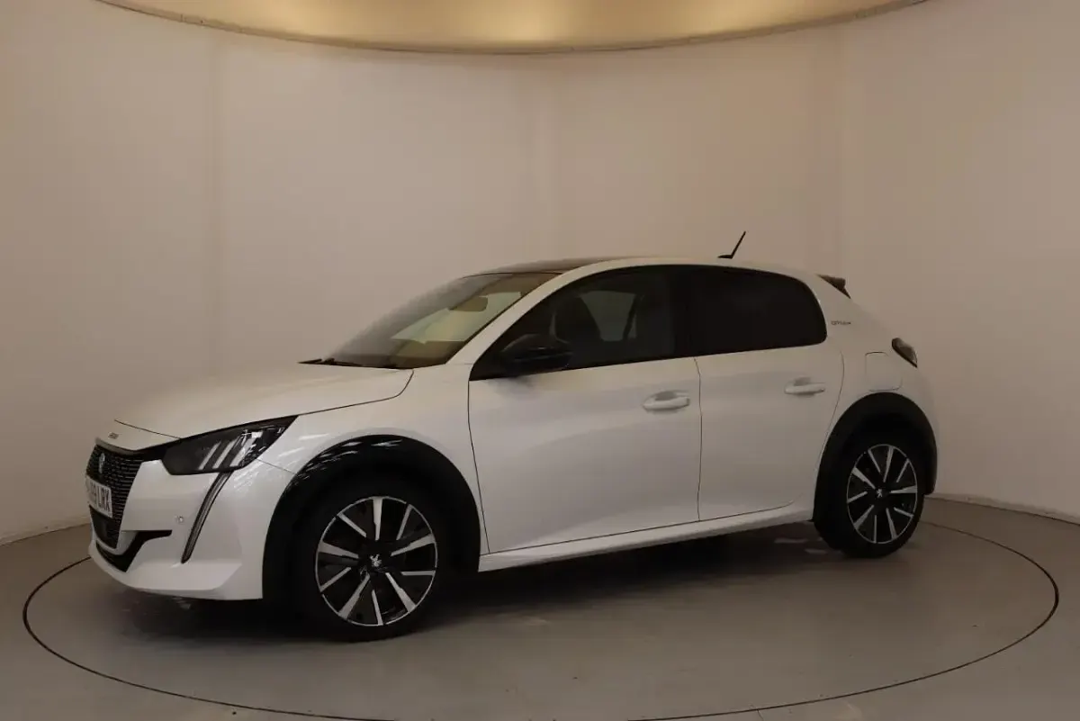 Gebraucht Peugeot 208 GT-line 99 PS (72 kW) 2020 Weiß Kleinwagen