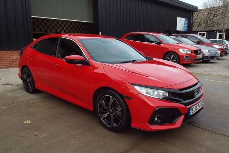 Used Honda Civic SR 129 HP (94 kW) 2017 Red Hatchback