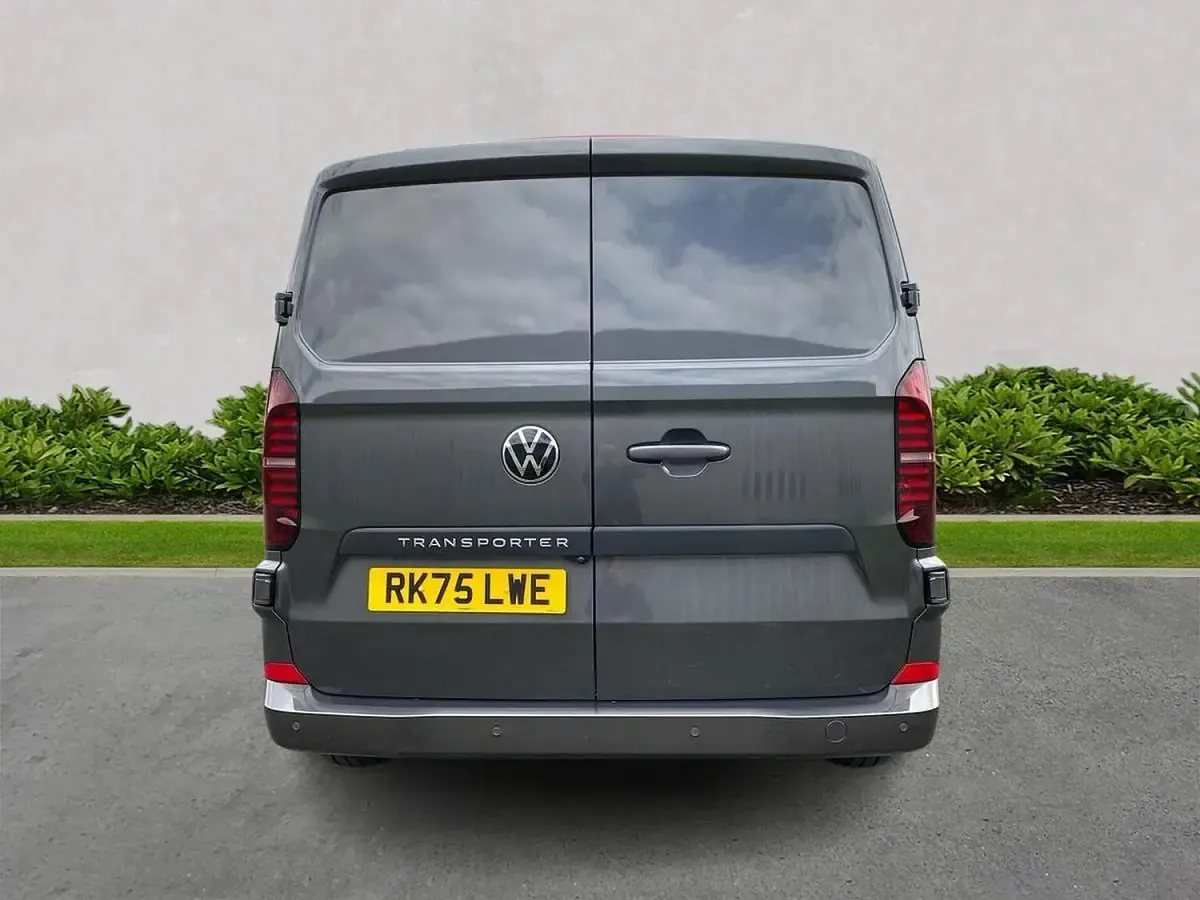 Used VW Transporter Pro 150 HP (110 kW) 2025 Grey Van