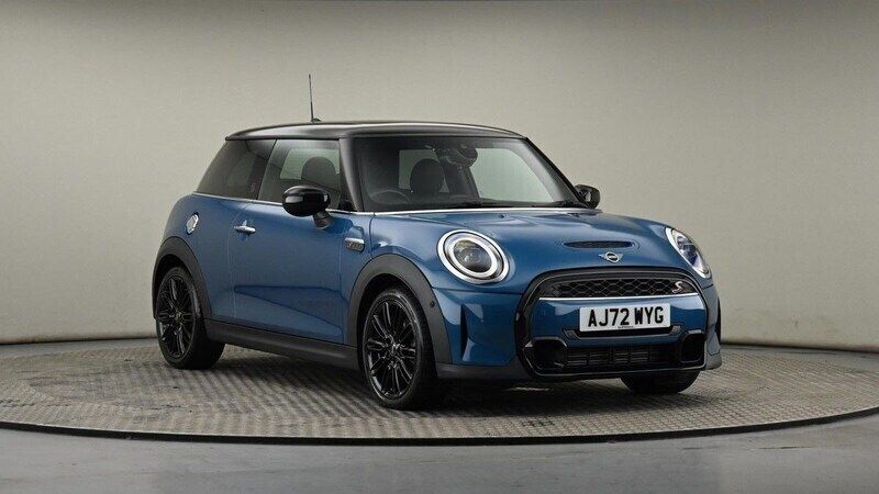 Islandblue metallic Used 2022 Mini Cooper S Exclusive Hatchback | £20,650 (Fair price) - Image 1/4