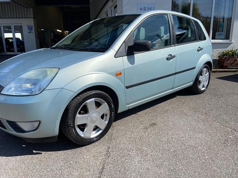 Used Ford Fiesta Zetec 80 HP (58 kW) 2003 Green Hatchback