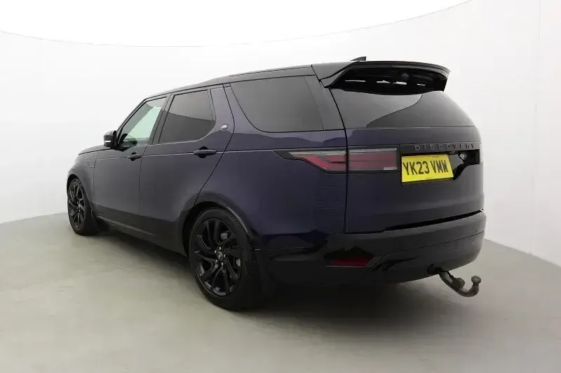 Begagnad Land Rover Discovery 5 SE Dynamic 300 HK (220 kW) 2023 Blå SUV