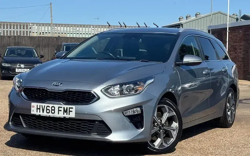Used Kia Ceed Sportswagon 116 HP (85 kW) 2018 Silver Estate