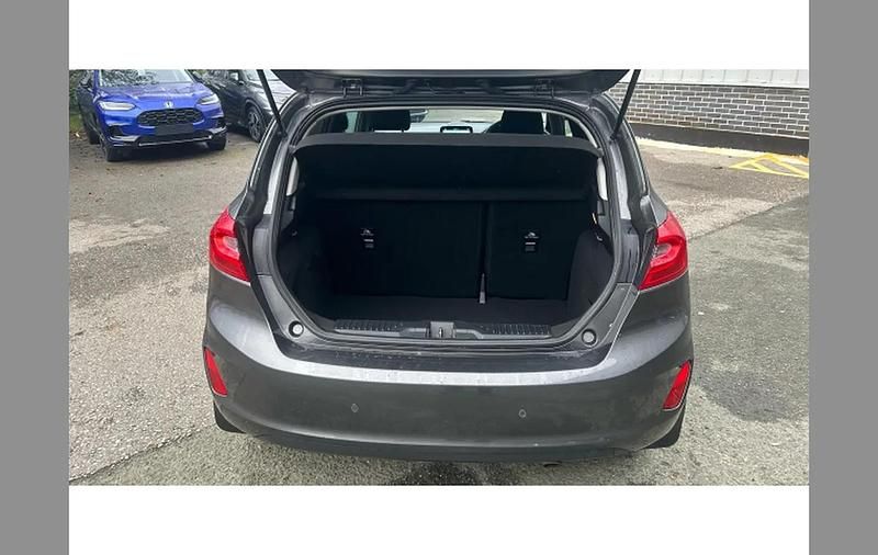 Used Ford Fiesta Titanium 100 HP (73 kW) 2018 Grey Hatchback