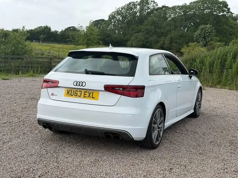 Used Audi A3 223 HP (164 kW) 2013 White Hatchback