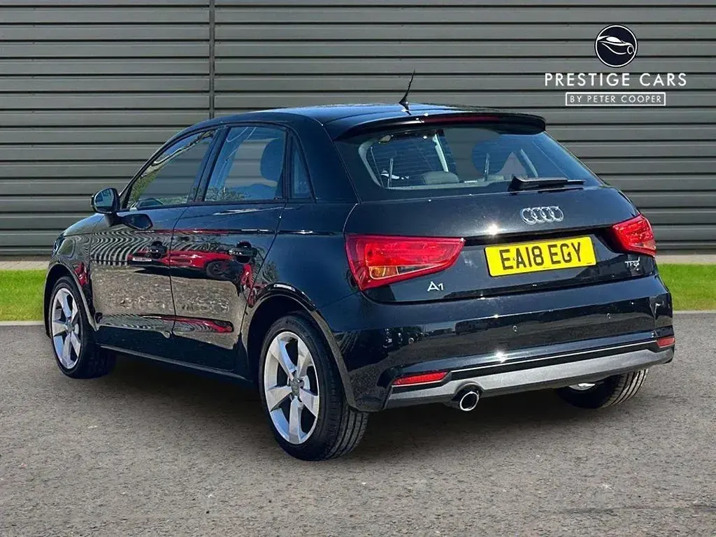 Usado Audi A1 Sport 94 CV (69 kW) 2018 Negro Utilitario
